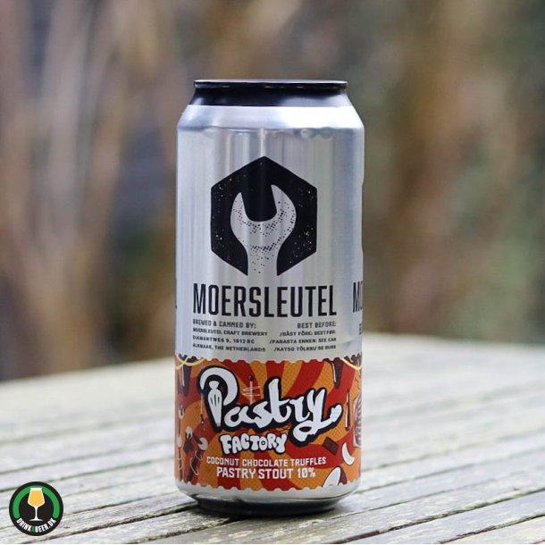 Pastry Factory: Coconut Chocolate Truffle - Moersleutel